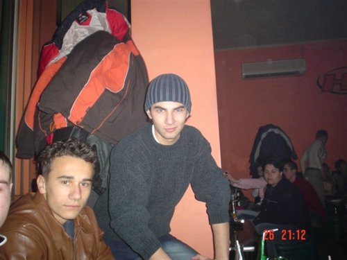 caciula pa ureche.JPG